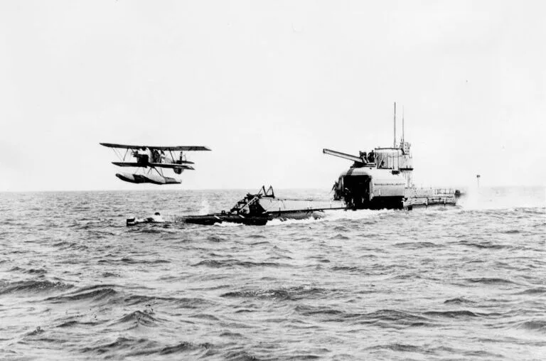 Seaplane taking off from the M2 (Royal Navy)