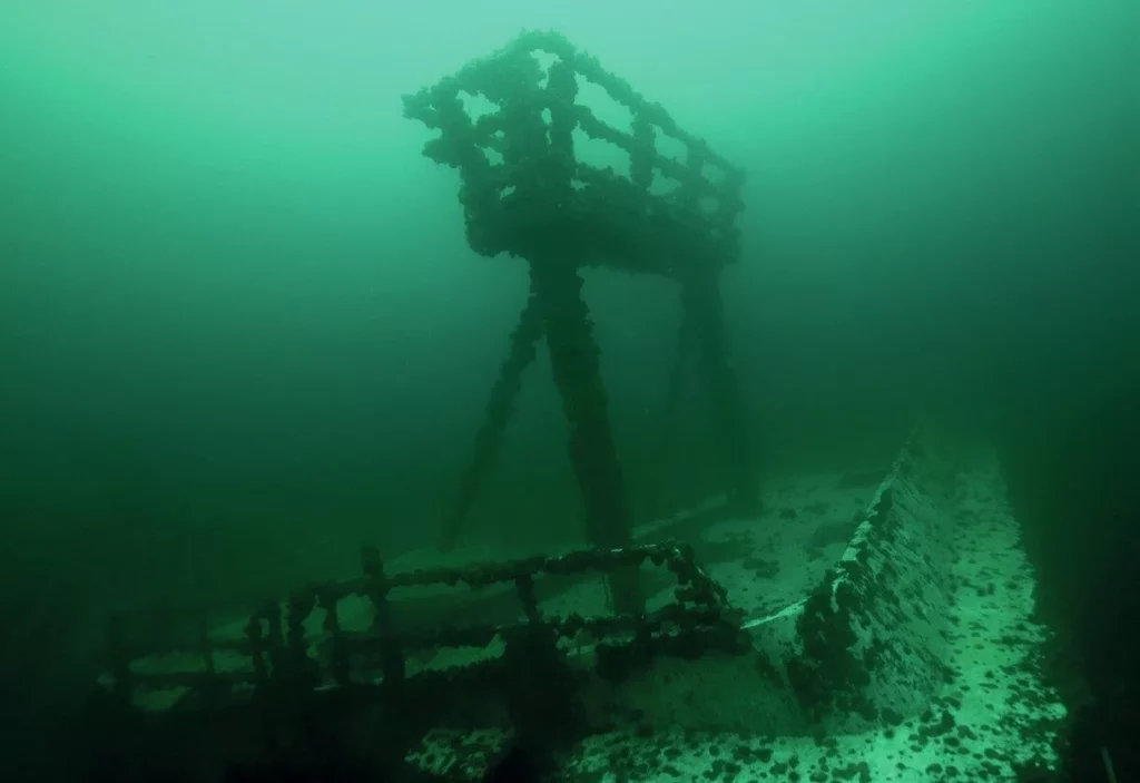 The top of the superstructure on the wreck of the manta off the coast of Destin, Florida