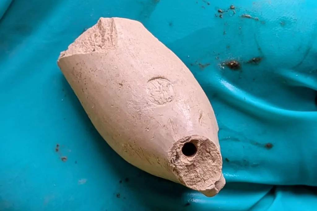 Bowl of a clay pipe (Viking Ship Museum in Roskilde)