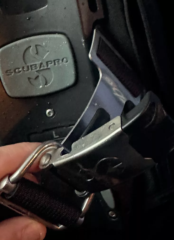 The Super Cinch 2 tank band system on the Scubapro Hydros Pro 2 BCD.