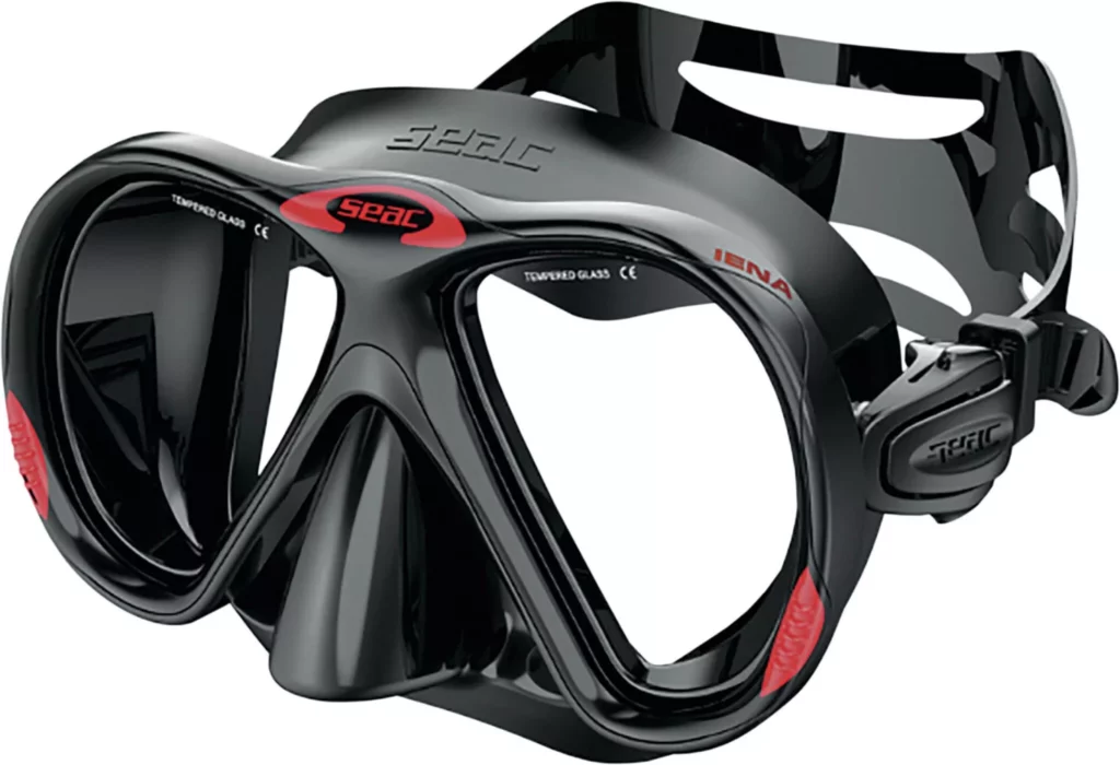 Front view of the SEAC Iena mask showing the red and black colorway and wide lenses.