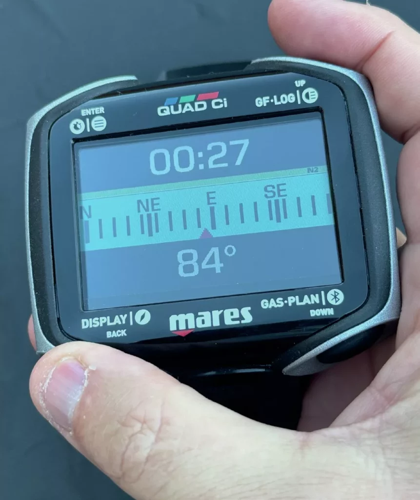 Gear Test Extra: Mares Quad Ci — The Ultimate High-Vis Dive Computer RevolutionTest Extra 7 Using the full-tilt digital compass on the Mares Quad Ci for underwater navigation.