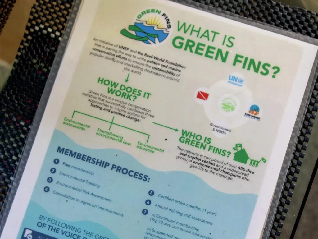 Q&A with Liveaboard Pioneer Clay McCardell 12 An educational poster explaining how the Green Fins initiative protects coral reefs.