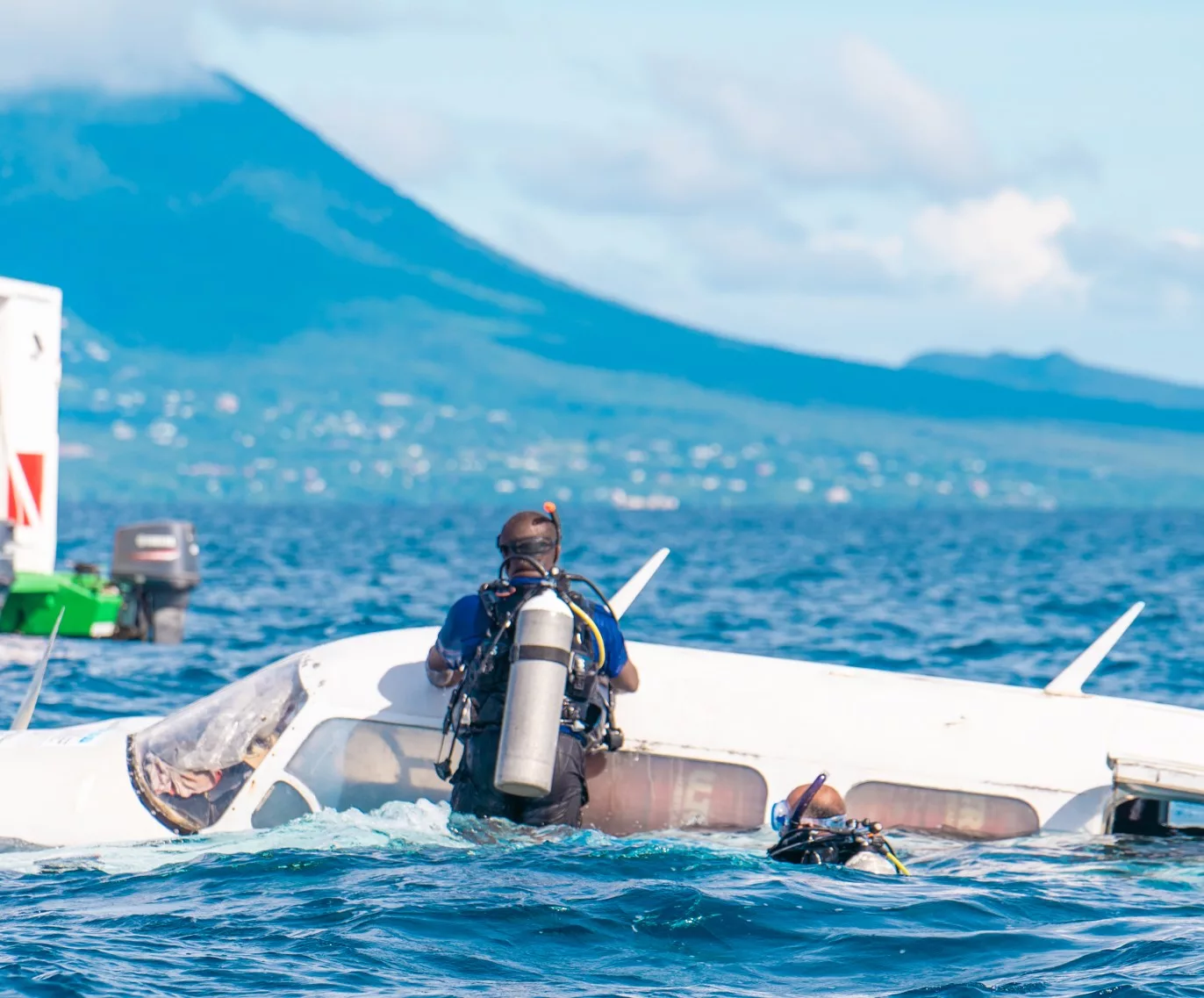 Aircraft lands as new diver diversion in St Kitts