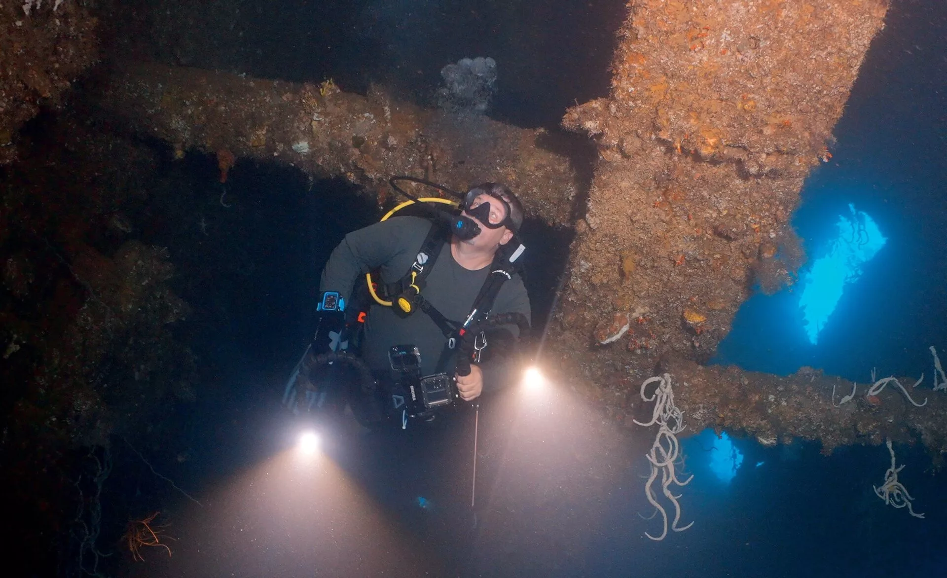 Diver exploring one of the
many wrecks on offer in
the Solomon Islands