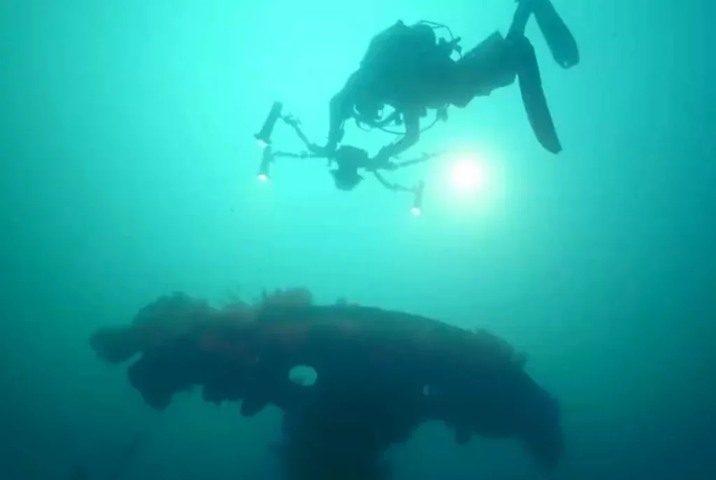 Kovacs collects images of the wreck
