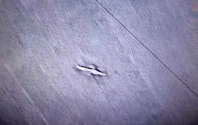 Ingots on screen showing outline of wreck (Ørsted)