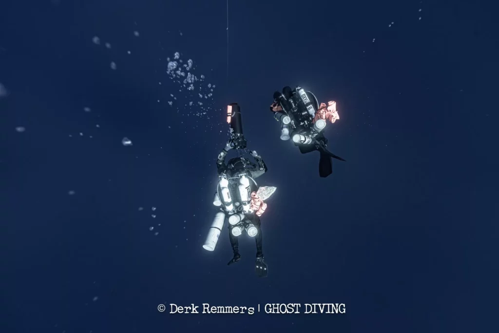 Ghost-divers capture first Med u/w white shark footage 2 Descending to the wreck