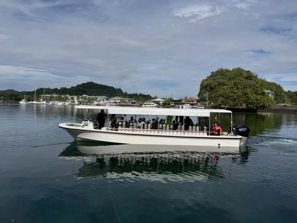 SPUMS one of 9 dive boats departing daily