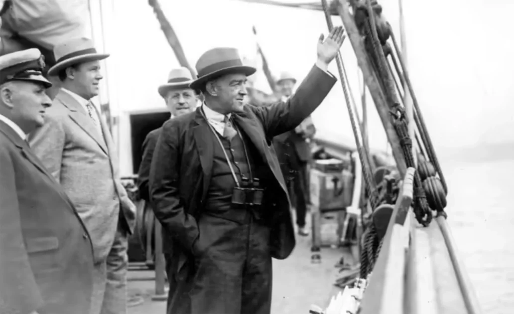 Alvin dives again: First Shackleton’s Quest imaging at 400m 4 Sir Ernest Shackleton died of a heart attack aboard Quest in 1922, 40 years before it hit an iceberg and sank in the Labrador Sea