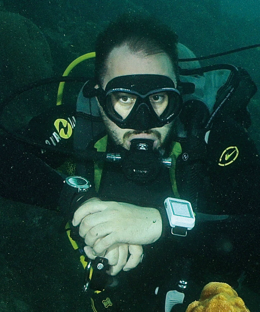 DeepBlu Cosmiq+ Dive Companion DeepBlu Cosmiq+ Dive Companion