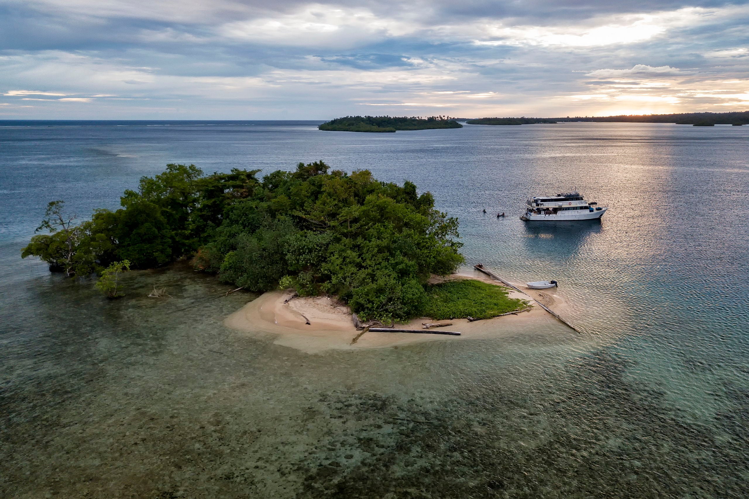 Breathtaking New Britain - Scuba Diving PNG