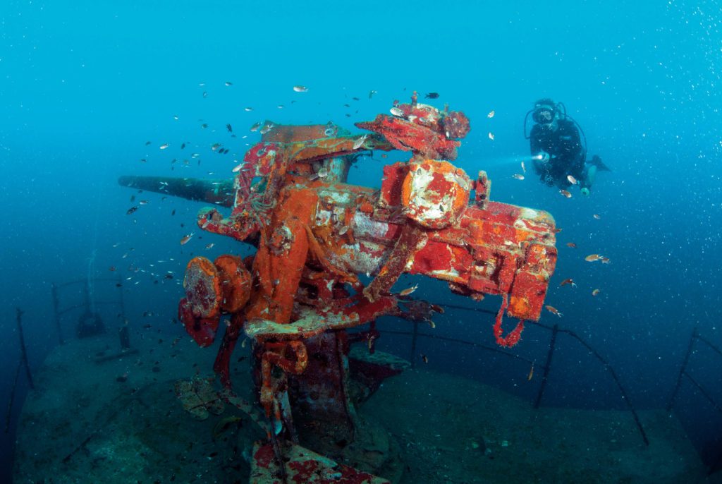 Best Places For Scuba Diving In Koh Samui 4 Diver on Wreck - Scuba Diving In Koh Samui