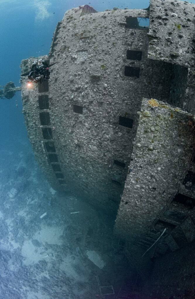 The impressive bridge area