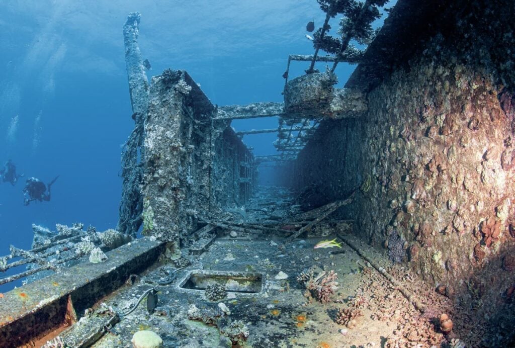 The upper walkway of the Salem Express