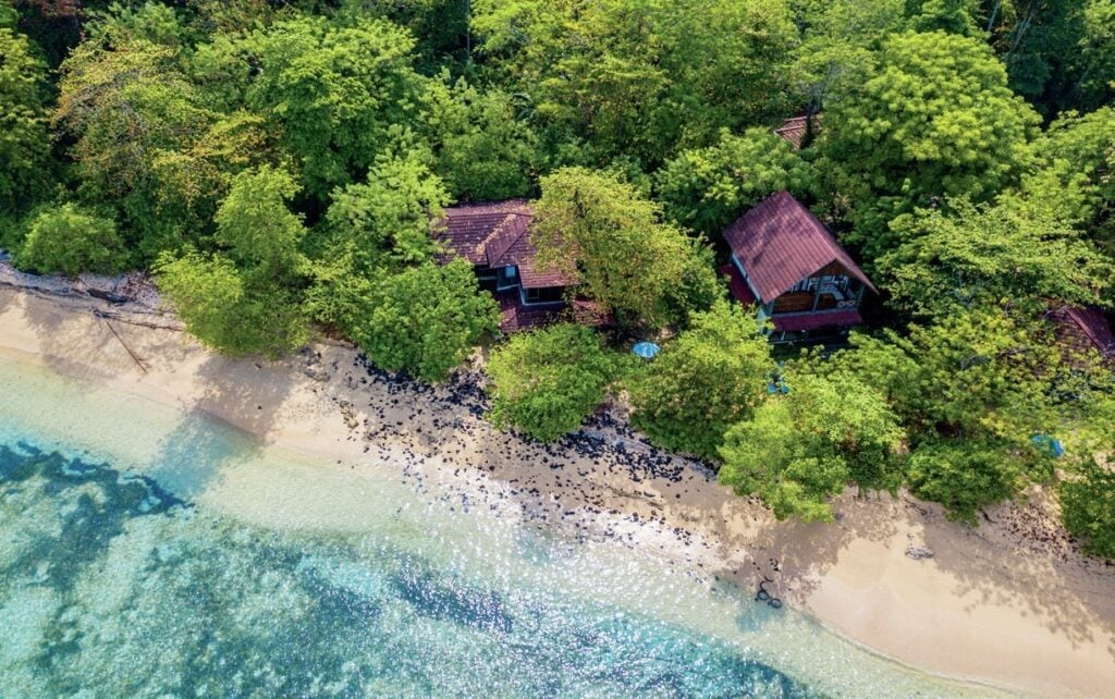 Dive into Siladen Island: A Mecca for Underwater Photographers 10 Area view of the beach with bungalows