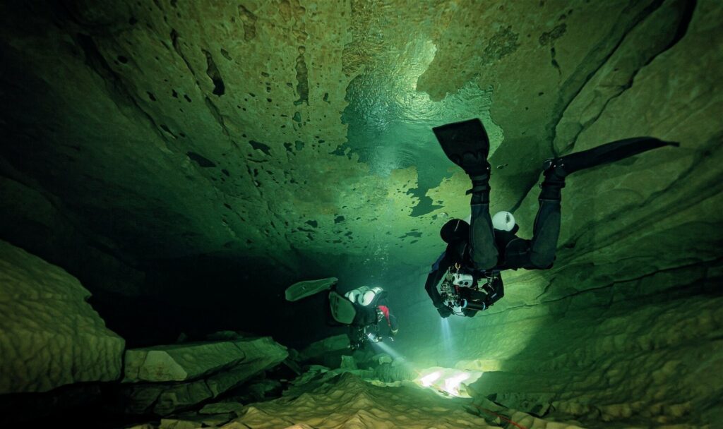 Cave Diving In The Lot 3 Heading into the cave system