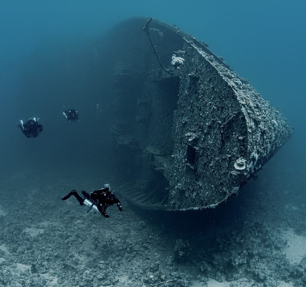 Scuba Diver Q & A: Kurt Storms 1 Kurt Storms´ image of a shipwreck during an underwater dive